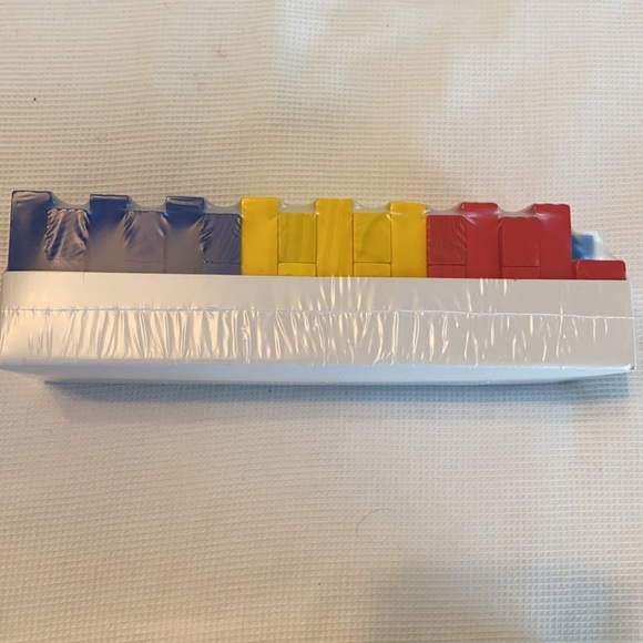 Rainbow Jumbling Tower a game of Strategy Tin box 48 Pieces Ages 6+ - Picture 7 of 9